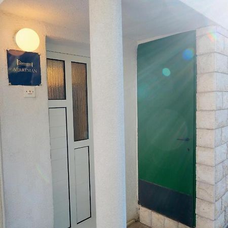 Split Centre Apartment Exterior photo